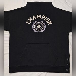 Women's Size Medium Champion Sweatshirt. NWOT